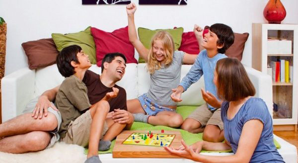Lee más sobre el artículo Cómo fomentar la creatividad y el juego en familia
