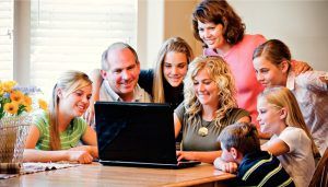 Lee más sobre el artículo Cómo la tecnología puede fortalecer o debilitar las relaciones familiares